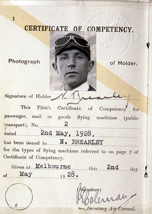 Image: Brearley's pilot licence, 1928